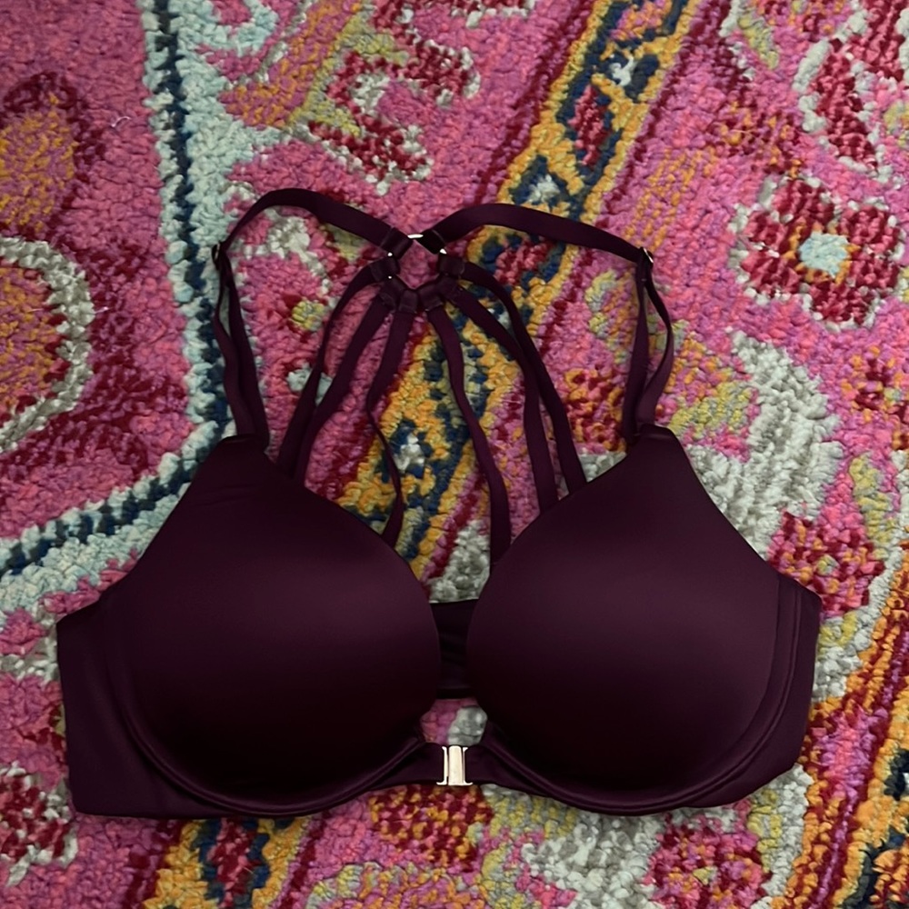 Victoria’s Secret very sexy purple 32C Bra , strappy back, racerback